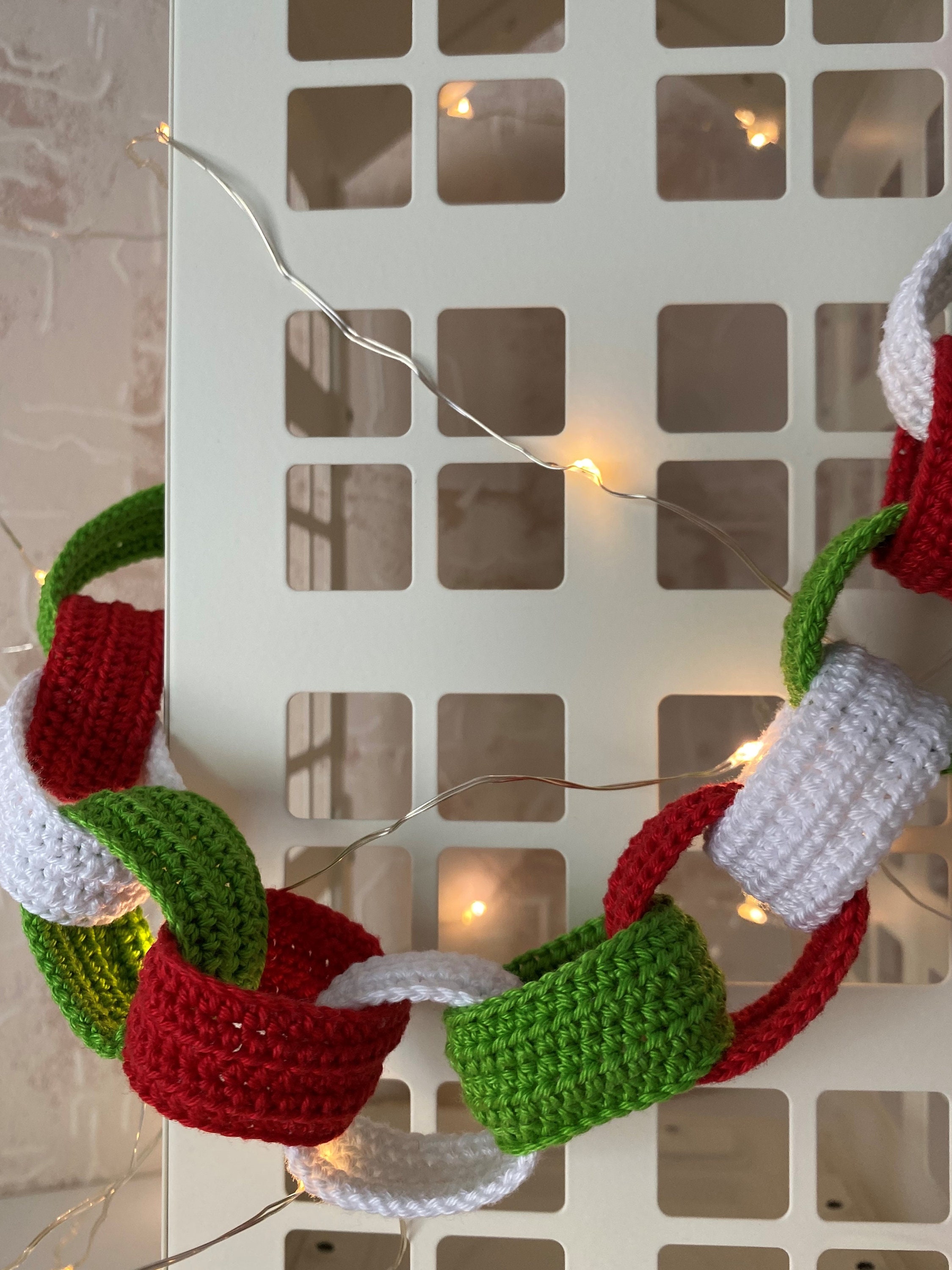 Crochet Paper Chain Garland pattern | Etsy