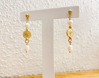 Long earrings, pendants, 24k gold-plated medallion, freshwater pearls