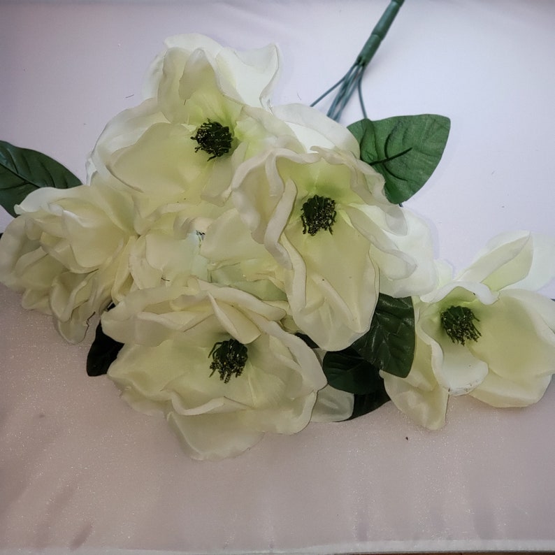 Fake Magnolias Cream Magnolias Artificial Roses Artificial Roses Wreath Decor Cream floral Arrangements 7 Stems Cream Wedding Flowers