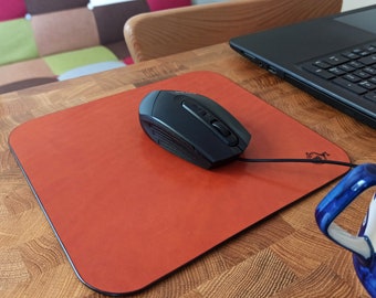 Leather mouse mat. Customizable leather mouse mat. Leather mouse pad
