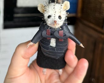 Ratón disecado *Pinhead* HECHO POR ENCARGO