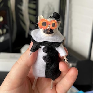 MADE TO ORDER Taxidermy Mouse *Terrifier* image 2
