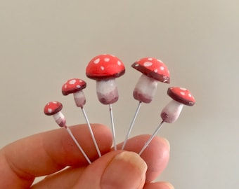 Set of Mini Terrarium Mushrooms - Fairy Garden mushrooms - Miniature air-dry clay mushrooms