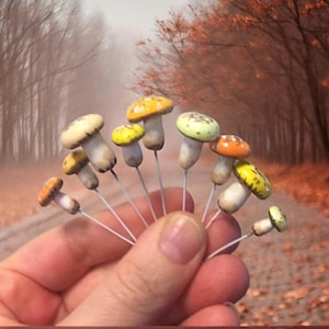 Fairy Garden mushrooms - Miniature mushrooms - Set of 10 clay mushrooms