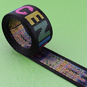 Nylon Gurtband, 1 Zoll (25mm) schwarze Handwerk Band Buchstaben bunte &quot;NICE&quot; glatte weiche Gurtband für Gürtel/Handtasche/Hundehalsband DIY machen, Bulk-Stock