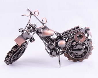 Vintage Motorcycle Model Motor Figurine,Handmade Ironwork Motorbike Statue,Home Office Desktop Decor Room Decoration for Adults and Teens