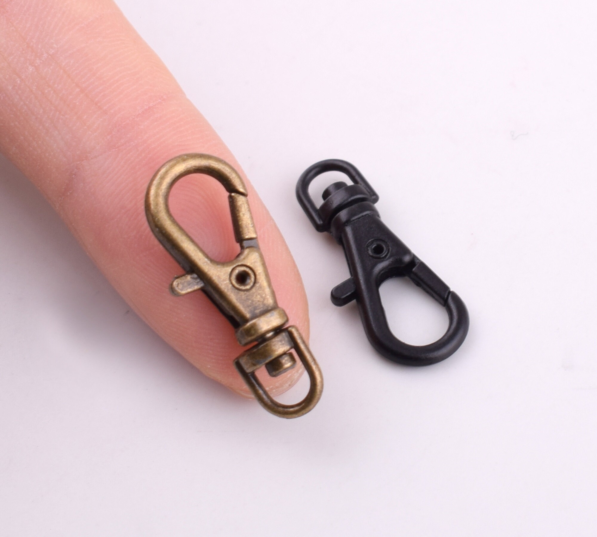 100 stuks Sleutelringen 25 mm karabijnhaken sleutelhangers knutselset (50 kleine sleutelringen 50 karabijnhaken met draaischarnier) sleutelhangers