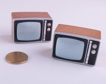 Dollhouse Miniature TV,Mini Vintage Television,French Provincial Dollhouse TV,Wood and metal 60s style Retro TV Model,Toys Hobbies (gift)