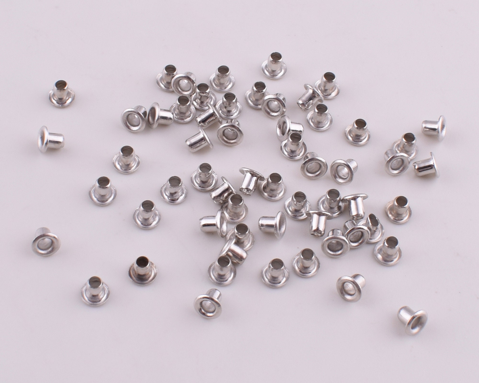 Hilitchi 200Pcs 1/2 Inch - 12mm Silver Thicken Grommet Eyelets Metal  Eyelets with Washers Assortment Kit, Hole Self Backing Eyelet for Bead  Cores