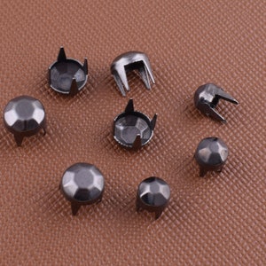 Nailheads Ohrstecker, 7mm 5mm schwarz Runde Kuppel Kralle Ohrstecker, Messing Mode Prong Nieten Nieten für Leder Kleidung Schuhe dekorative Handwerk 200 Stück