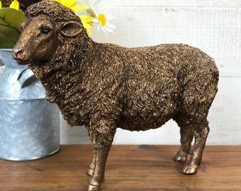 Lamb figurine | Etsy Zwart en wit schaap lam primitieve Decor boerderij Decor | Etsy