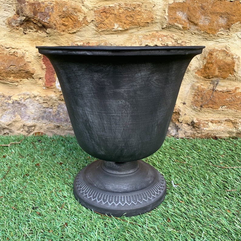 Antique Slate Effect Chelsea Urn Outdoor Garden Patio Plant - Large Garden Urn Pots Antique Slate Effect Chelsea Urn Outdoor Garden Patio Plant - Large Garden Urn Pots