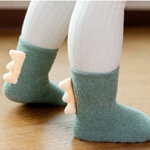 Pipiniko Socks Boys Dino Velociraptor Anti Slip main image 1