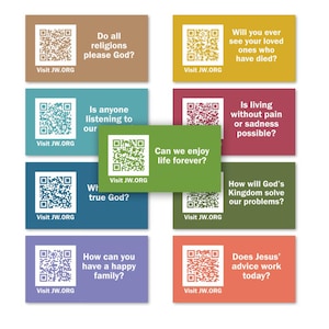 Könnte beinhalten: Eine Sammlung farbiger rechteckiger Karten, jede mit einem QR-Code und einer Frage. Die Karten sind in verschiedenen Farben gehalten, darunter Braun, Gelb, Türkis, Grün, Rot und Lila. Der Text auf den Karten stellt Fragen zu Religion, Leben und Familie. Die Website "Visit JW.ORG" wird ebenfalls angezeigt.