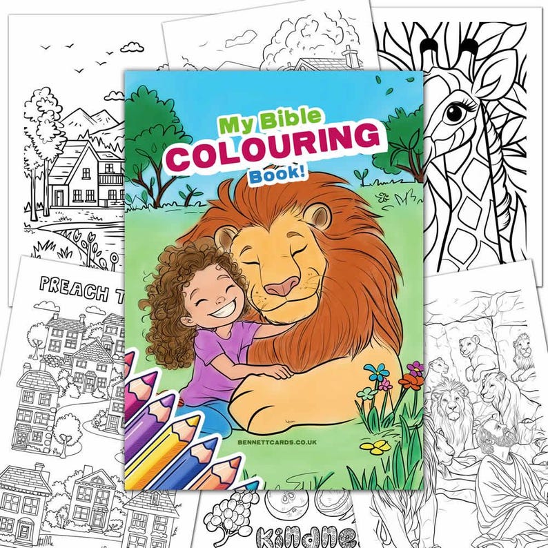 Peut inclure: Un livre de coloriage avec le titre "My Bible Coloring Book!" repr&eacute;sentant une fille en train d'embrasser un lion. Le livre a une couverture verte avec des fleurs color&eacute;es et une adresse de site web en bas.