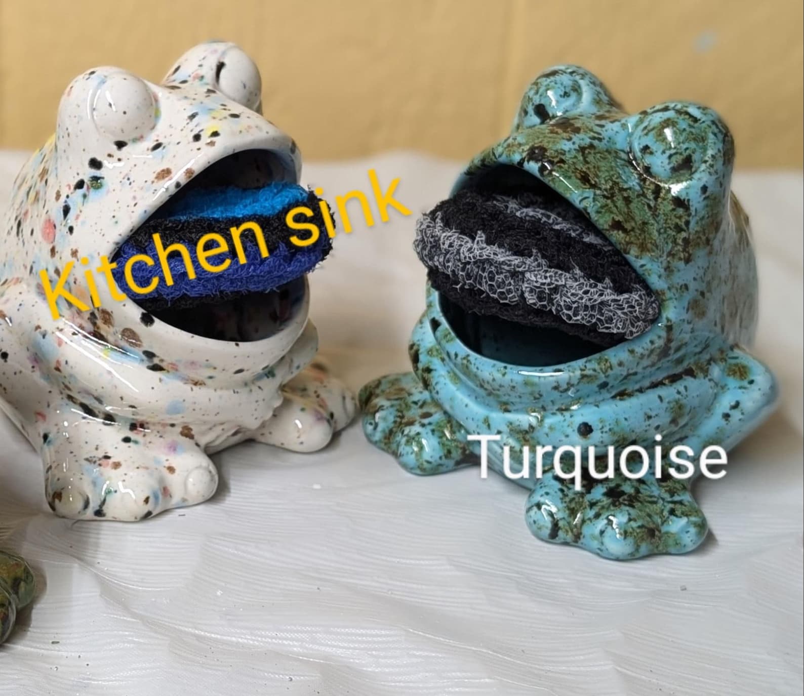 Glazed Ceramic Frog Scrubbie holder with double thickness handmade Scrubbie