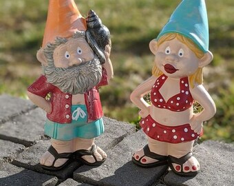 NUDE-GARDEN-GNOME-WITH-FLIP-FLOPS-FUNNY-RUDE-NAKED-GARDEN-GNOME-LAYING-BACK  NUD 