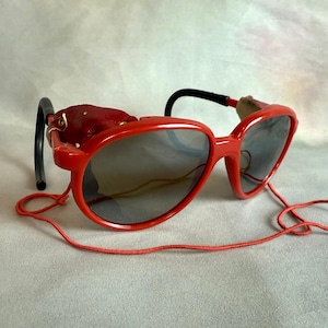 Vintage Foster Grant Red Mirror Lens Leather Binders Sunglasses Foster Grant Ladies 59mm Fitover Sunglasses Black Pink  main image 4