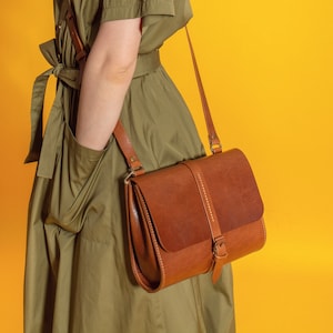 Sac à main en cuir pour femme, sac à main en cuir de 25/20/8 cm (10/8/3,2 po.). Couleur Cuivre, Noir, Marron.