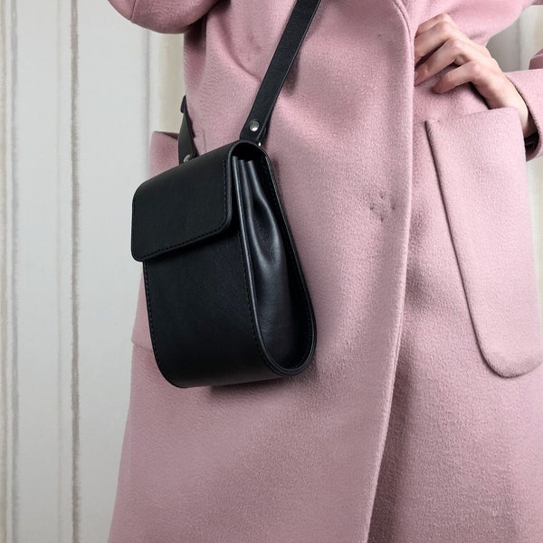 Leder Umhängetasche klein, Damen Schultertasche im minimalistischen Stil, Crossbody-Handytasche.