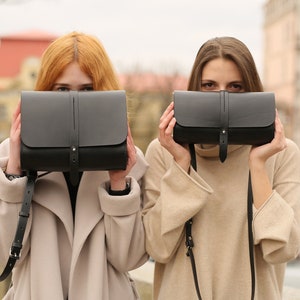 Leder Crossbody bag für Damen Leder Crossbody Geldbörse schwarz Kleine Crossbody-tasche Kleine Schultertasche Cross body Weihnachtsgeschenk