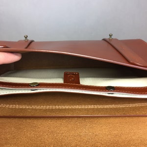 Leather shoulder bag. Messenger bag. Crossbody purse. image 7
