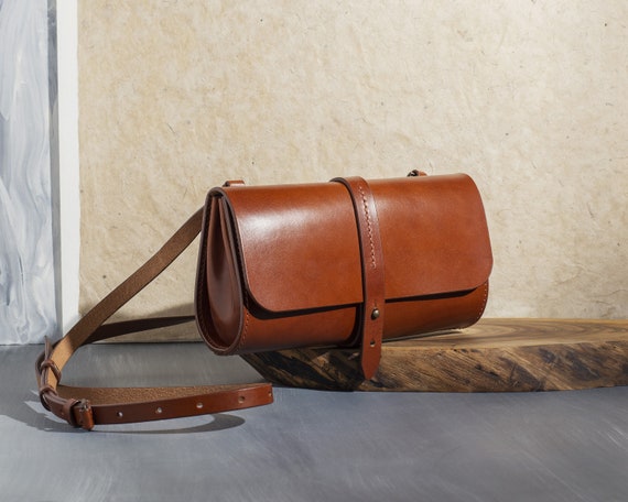 The Classic Cross-body Bag in Copper Leather