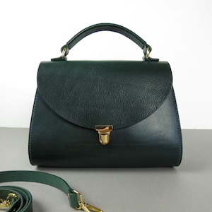 Leather crossbody bag for women.