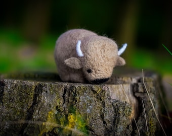 Bison Needle Felting Kit for Beginners – Step-by-Step Wool Craft Kit