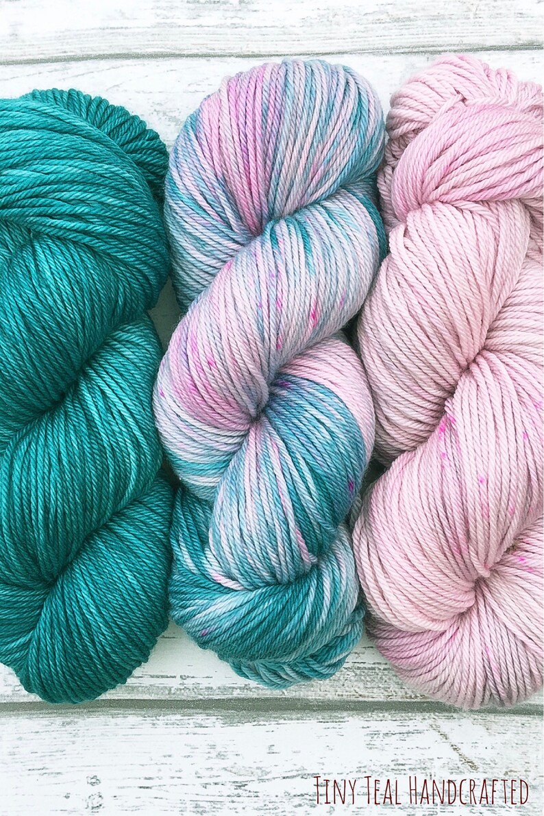 100 Superwash Merino Bulky Yarn Pink Fade Needlepoint Sewing