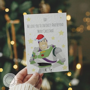 Tarjeta navideña de Toy Story / Buzz Lightyear / con nombre personalizado / Te amamos hasta el infinito y más allá / Feliz Navidad hijo, hija