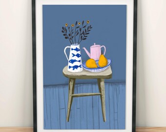 Affiche nature morte naïve avec poires, théière et fleurs - Décoration murale rustique et chaleureuse pour une cuisine - Illustration minimaliste bleue