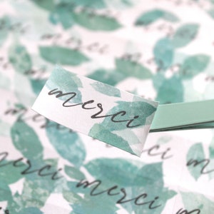 65 étiquettes autocollantes "merci" motif feuilles