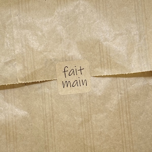 35 stickers "Fait main" carré