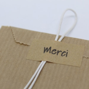 100 étiquettes autocollantes "merci"