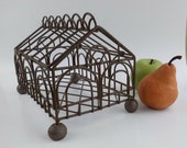 Vtg Miniature 6x10 quot Garden Conservatory Metal Wire English Lid Greenhouse Fairy
