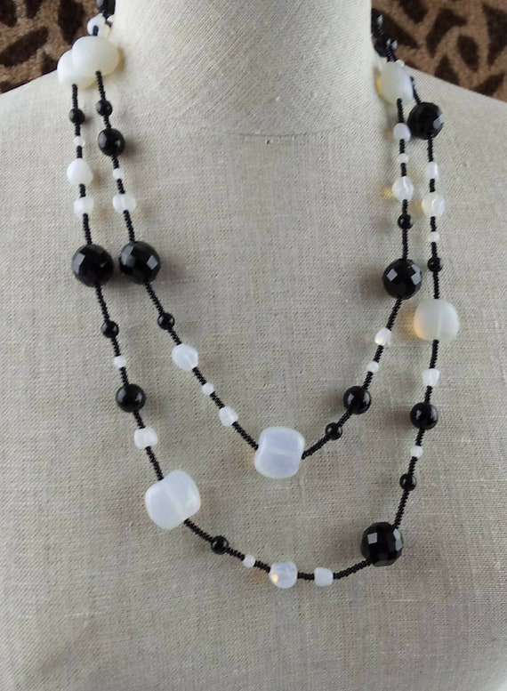 Vtg Opalescent & Faceted Black Glass White Crystal