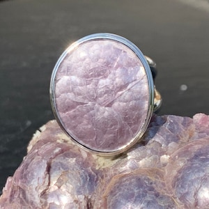 Anillo de lepidolita de gran tamaño, anillo de mica violeta, anillo llamativo, hecho a mano en plata de ley 925, joyería de lepidolita, joyería de mica