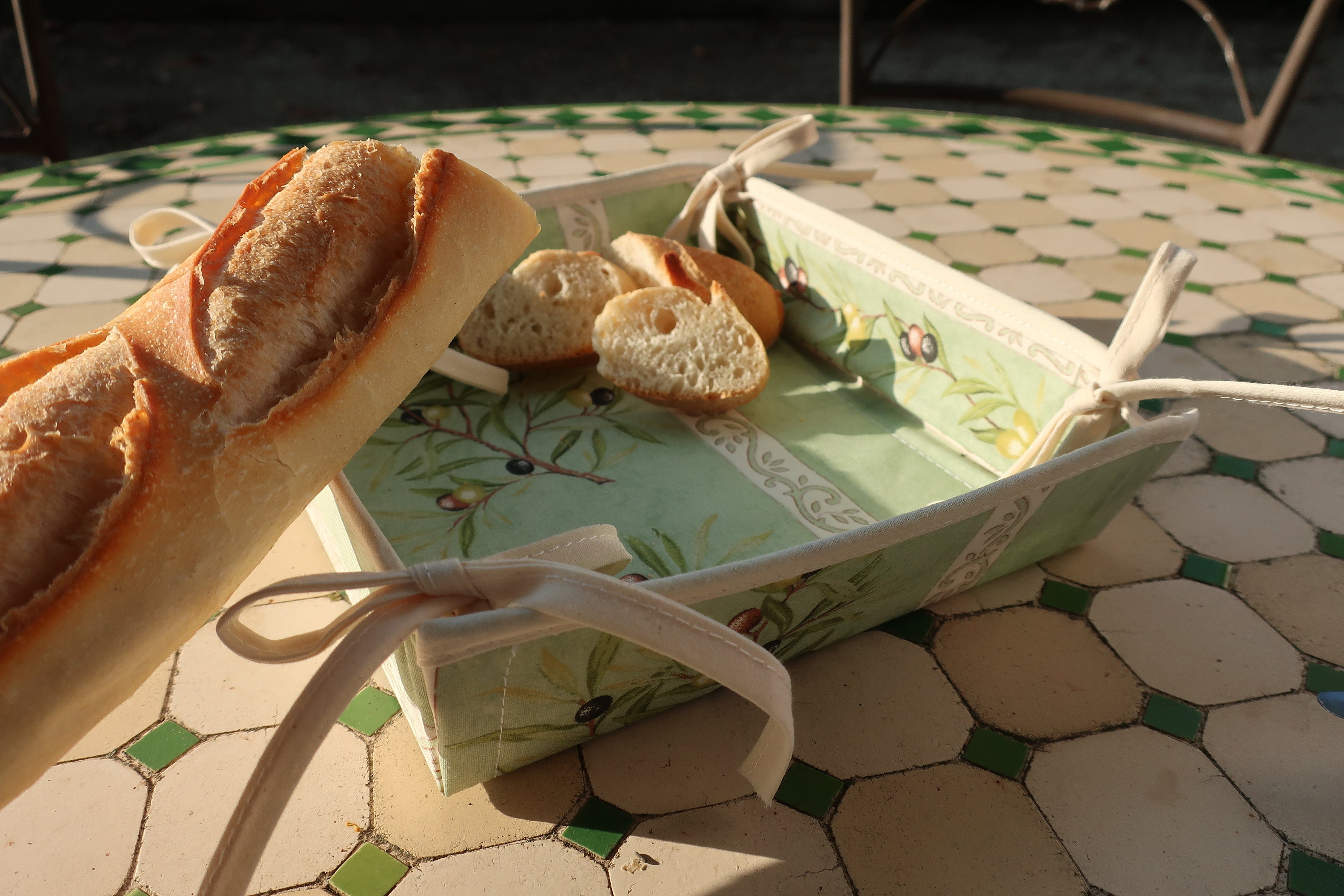 French Linen Bread Basket, White Stripe — etúHOME