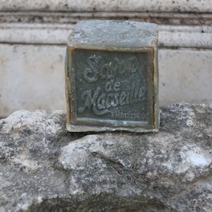 Le Serail Savon de Marseille Soap Cube 300 grams Authentic from Provence Green/Olive Oil