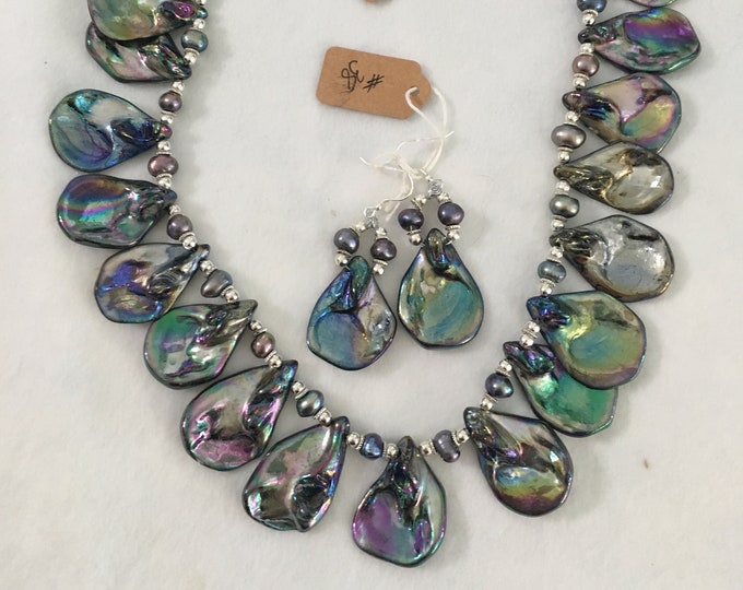 Gray Blue Shell and pearl necklace and earring