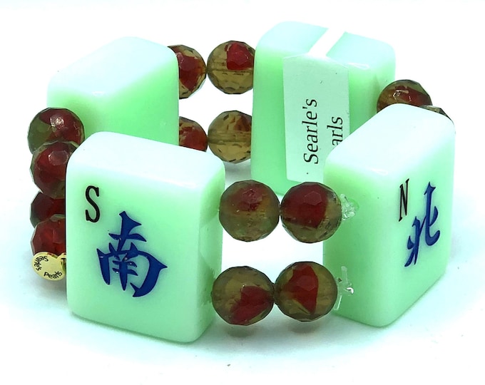 Green mahjong tile stretch bracelet
