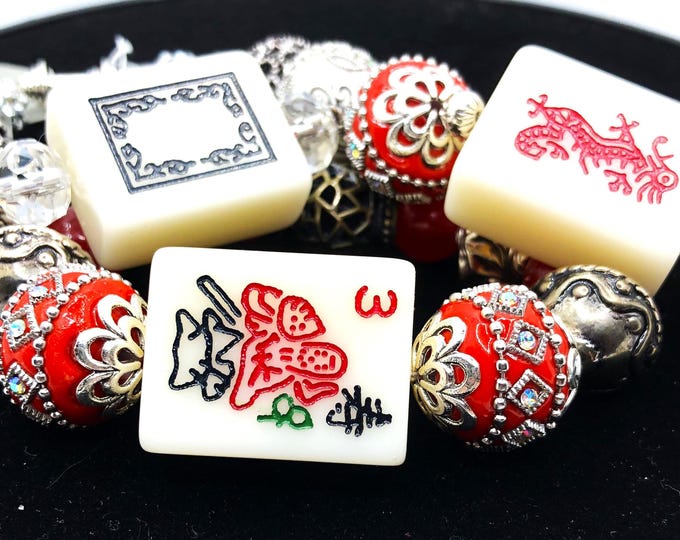 Elegant Elastic Mahjong Bracelets in Red and White