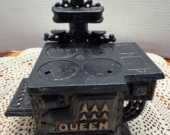 Stufa in ghisa per bambini in miniatura Vintage Queen