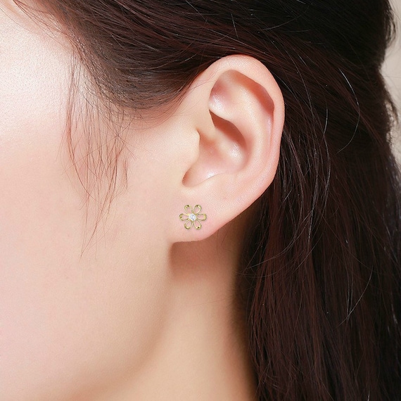 Buy 14kt Gold Crystal Daisy Stud Earring Online in India Etsy