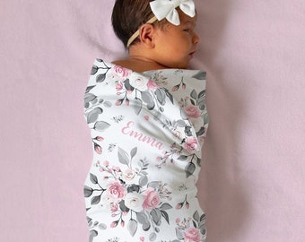 Rosa Floral Swaddle Manta Diadema Sombrero Conjunto - Regalo de ducha de bebé personalizado - Anuncio de nombre de hospital - Manta de niña personalizada