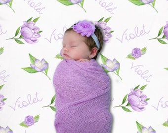 Manta personalizada para bebé niña - Manta floral morada con nombre de bebé - Envoltura floral personalizada - Regalo para baby shower - Manta morada Minky para guardería de niña