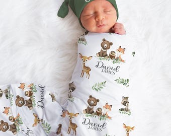 Conjunto de manta y gorro con temática de bosque - Conjunto personalizado de manta y gorro para bebé niño - Regalo para baby shower con temática de bosque - Manta con animales del bosque - Conjunto para hospital y hogar - S568