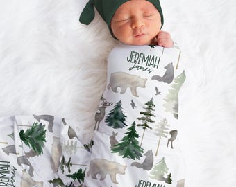 Conjunto personalizado de manta y gorro con diseño de bosque - Regalo personalizado para baby shower - Anuncio de nombre en el hospital - Manta personalizada para bebé con diseño de oso - SW547