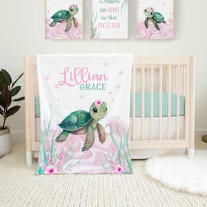 Coperta a forma di tartaruga marina per bambina con nome, coperta personalizzata per neonata, coperta personalizzata a forma di oceano per bambina con nome, biancheria da letto &quot;Sotto il mare&quot; SB562
